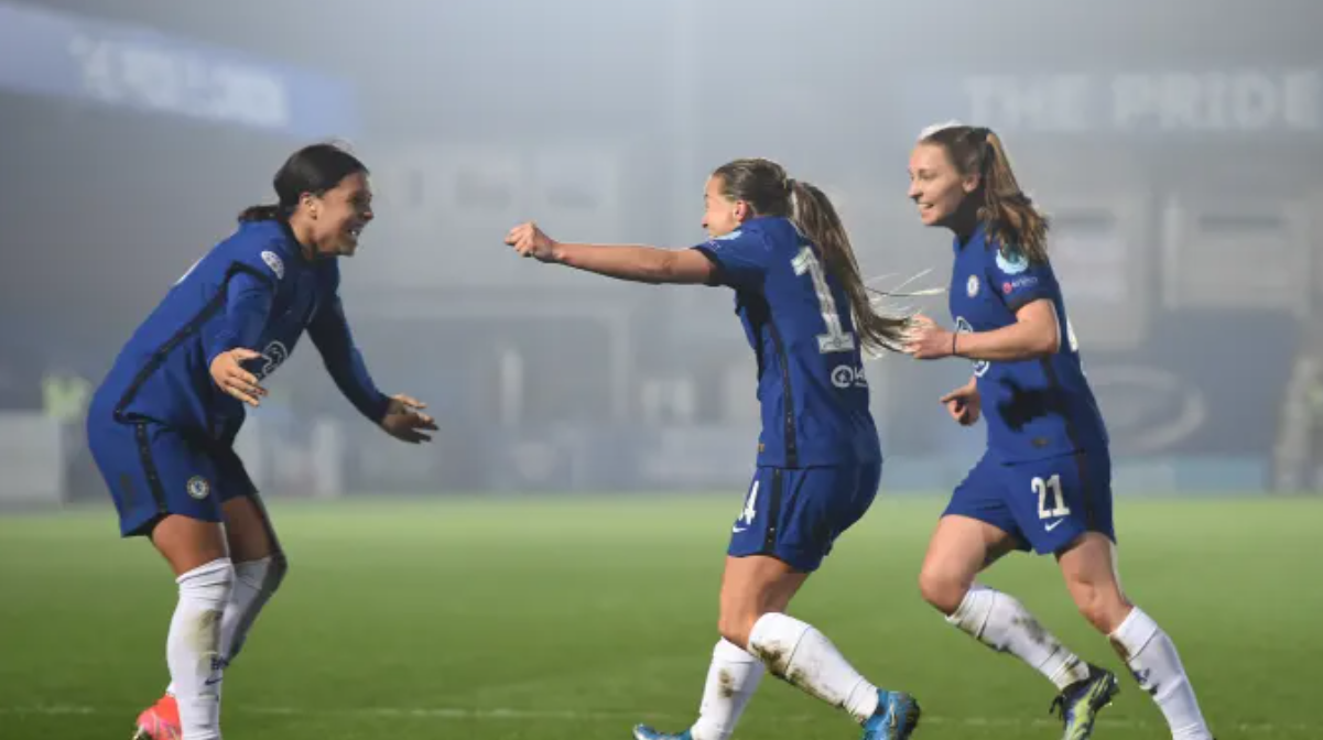 Chelsea celebrate Fran Kirby goal 