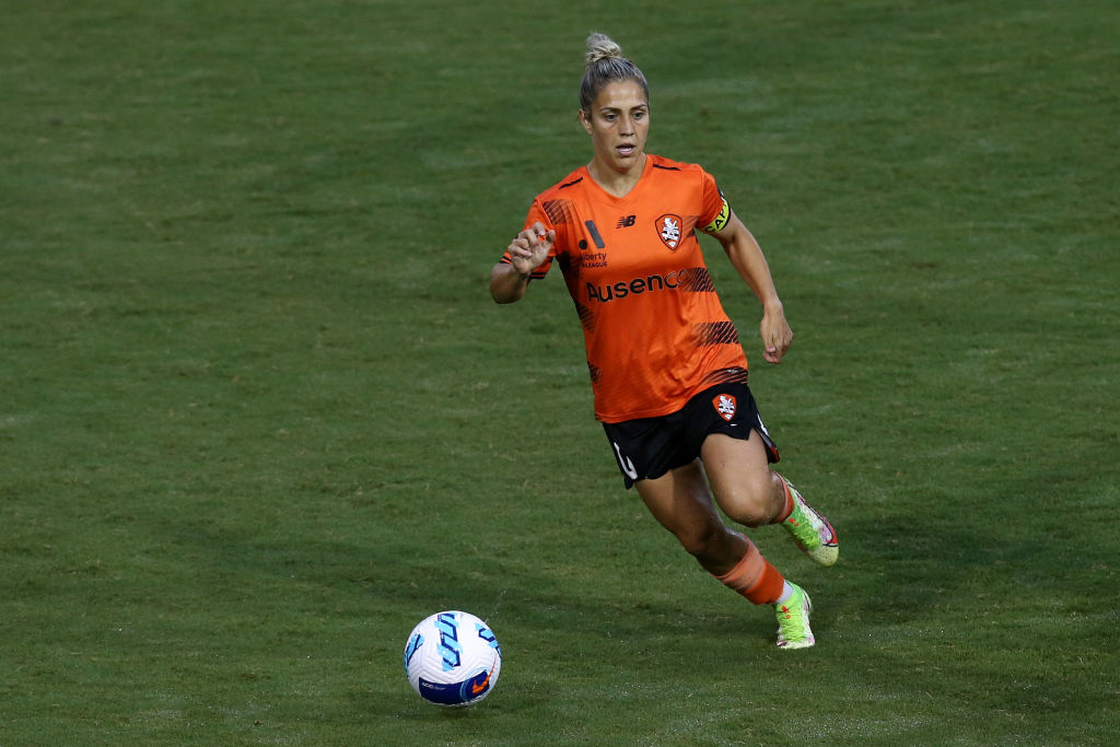 Katrina Gorry of the Roar controls the ball during the round 10 A-League Women's match between Sydney FC and Brisbane Roar at Leichhardt Oval (Photo: GettyImages)