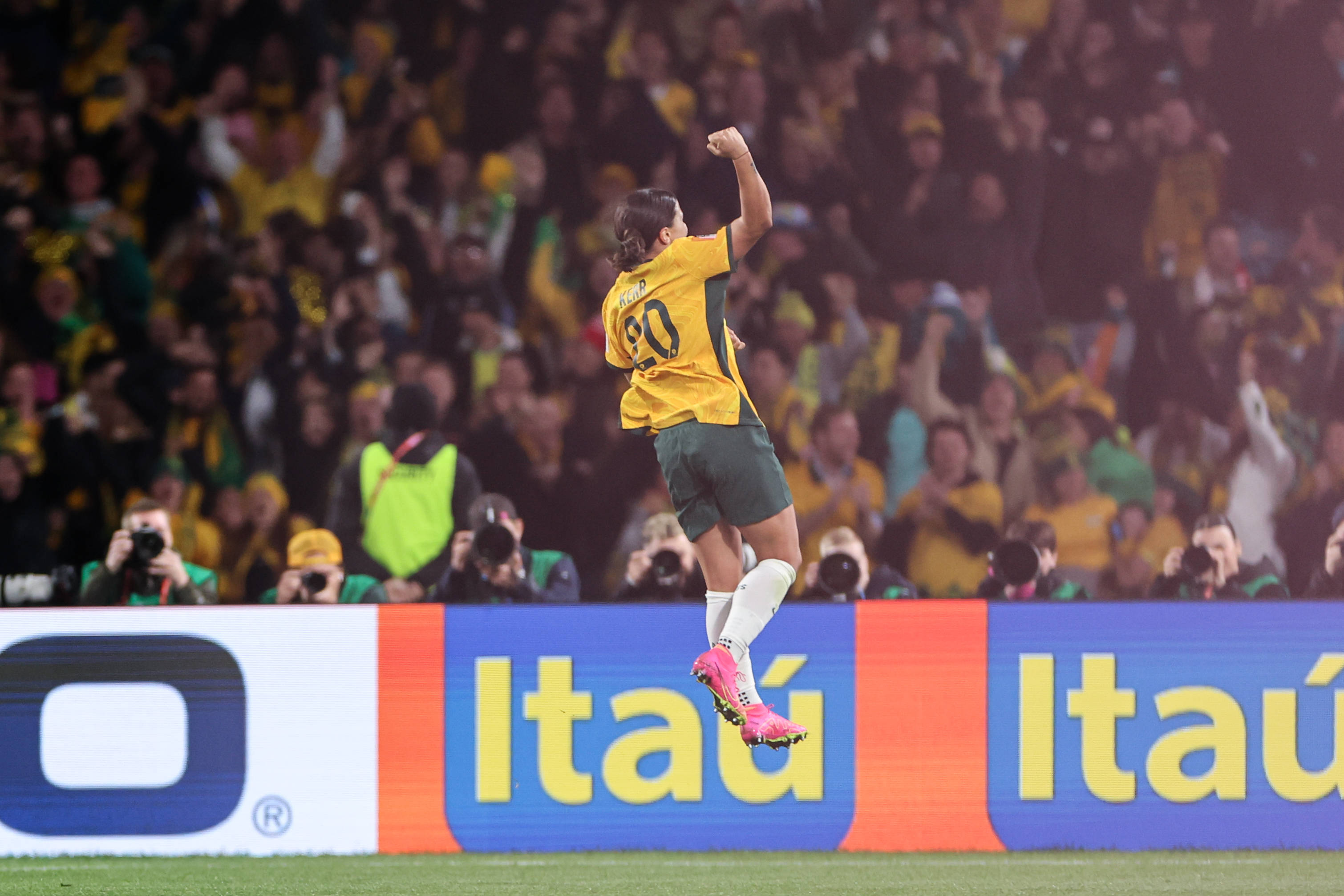 Sam Kerr of Australia celebrates after scoring her team s first goal during the FIFA Women s World Cup Australia & New Zealand 2023 match between Australia and England at Australia Stadium on August 16, 2023 in Sydney, Australia.