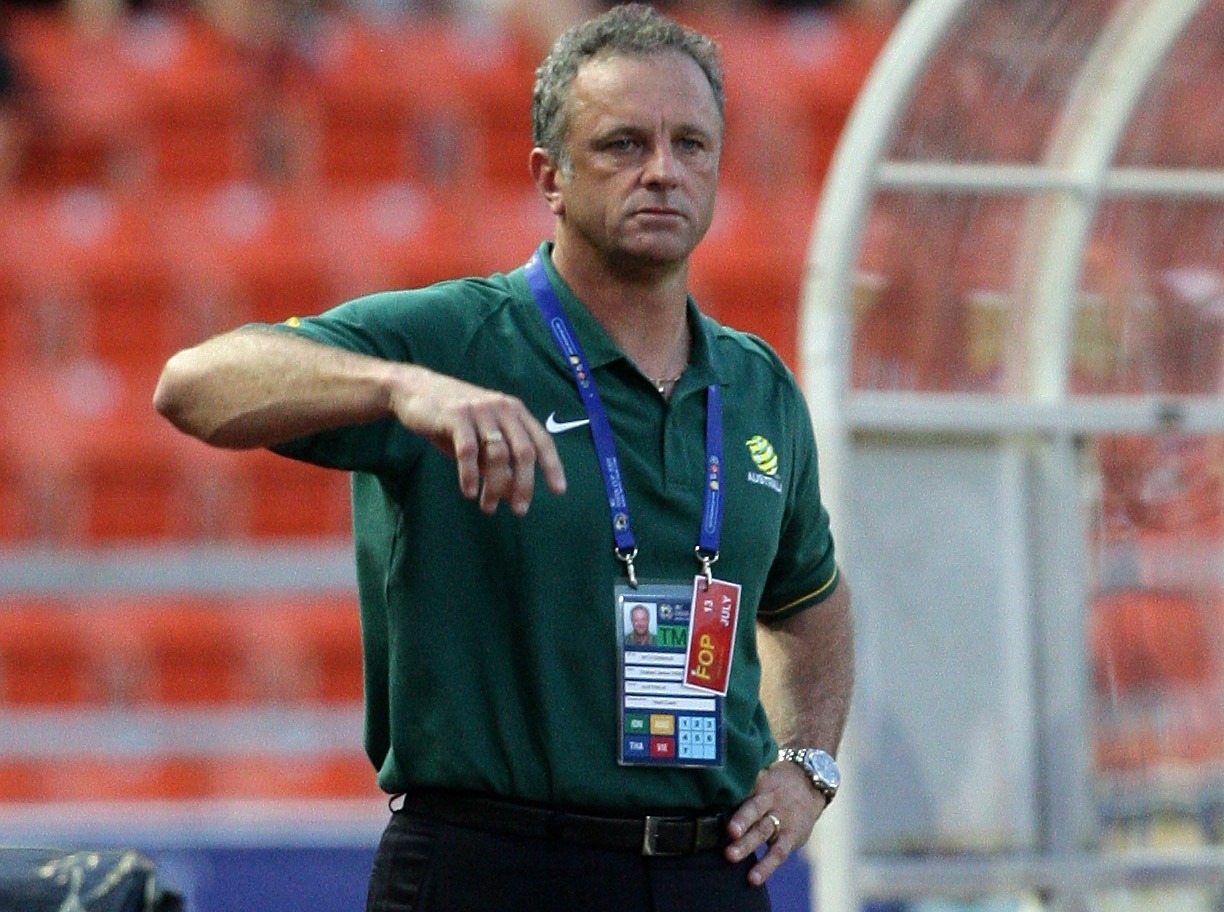Graham Arnold in the Caltex Soccerooos dugout in 2007