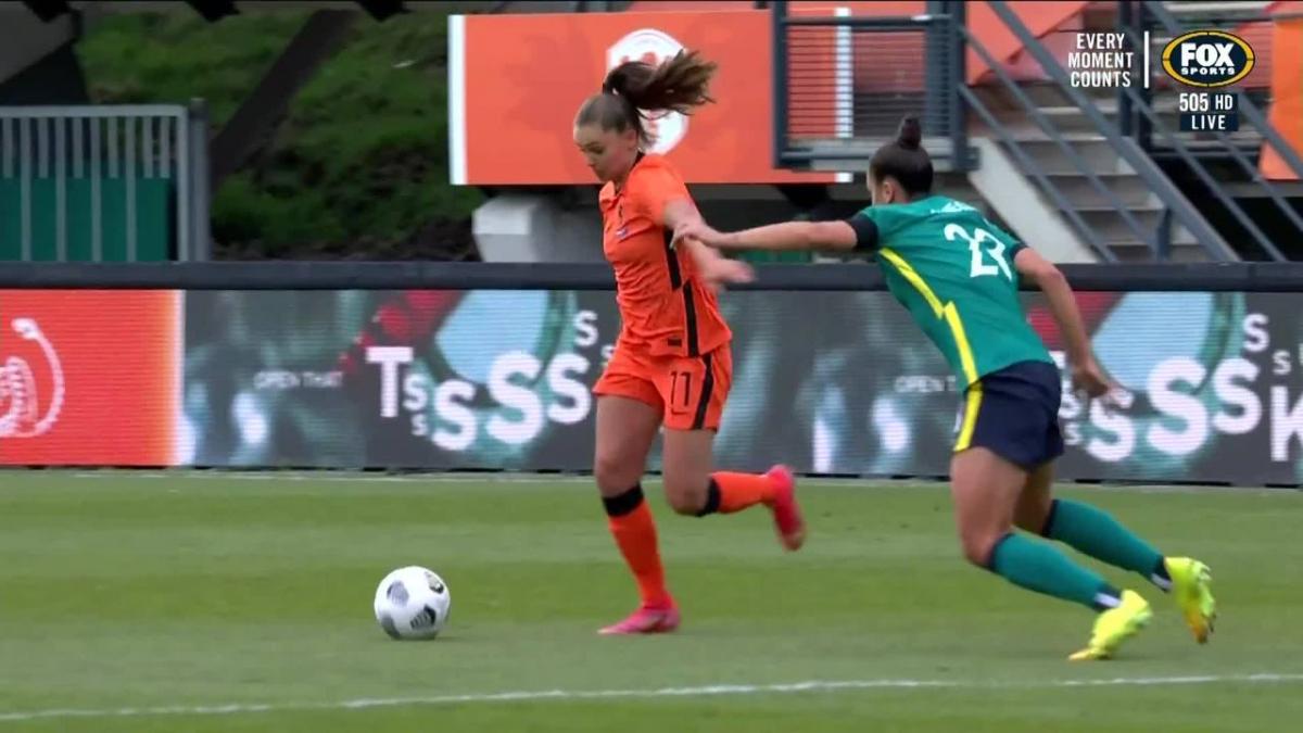 GOAL: Martens - The Netherlands go two to the good