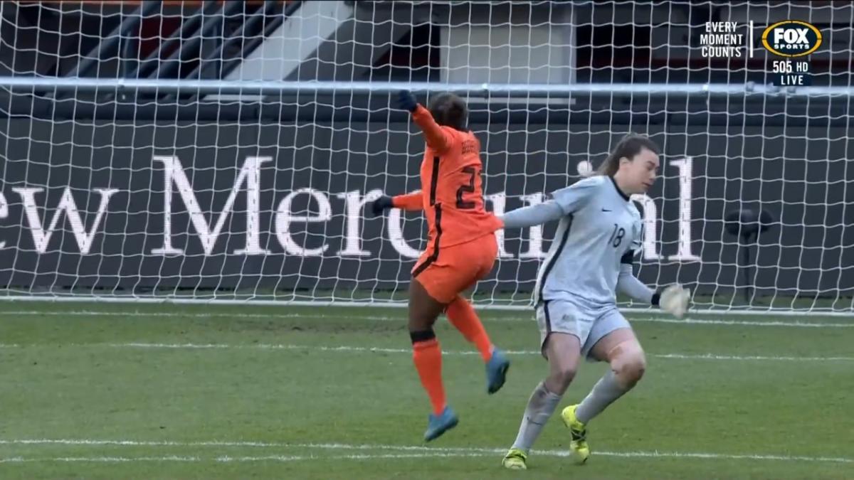 GOAL: Beerensteyn - The substitute bags the Dutch fourth